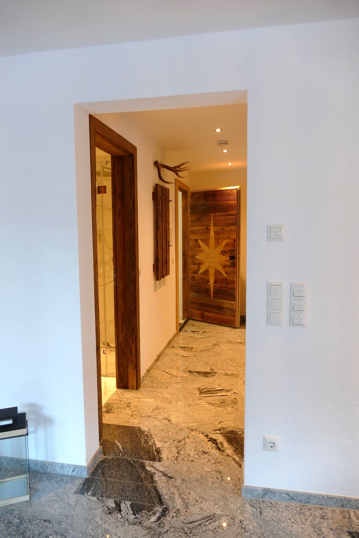 Ferienwohnung Sylvenstein Flur gesamt