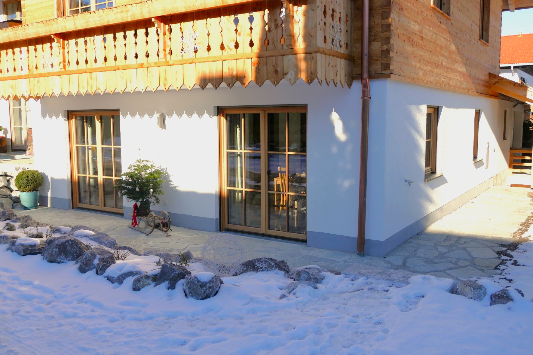 Ferienwohnung Sylvenstein Terasse im Winter